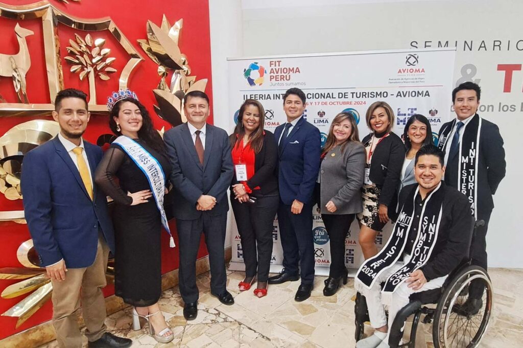 Presentación de Expositores – Miércoles 3 de setiembre El BTH Hotel San Isidro será sede de la esperada Paresentación de Expositores, un encuentro donde empresas y marcas líderes del turismo y la aviación mostrarán en primicia sus propuestas, productos y novedades. Será un espacio ideal para descubrir innovaciones, generar contactos clave y forjar alianzas estratégicas en un entorno dinámico y de alto nivel.